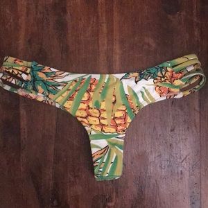 Midori Bikinis Pineapple tavarua bottom BNWOT